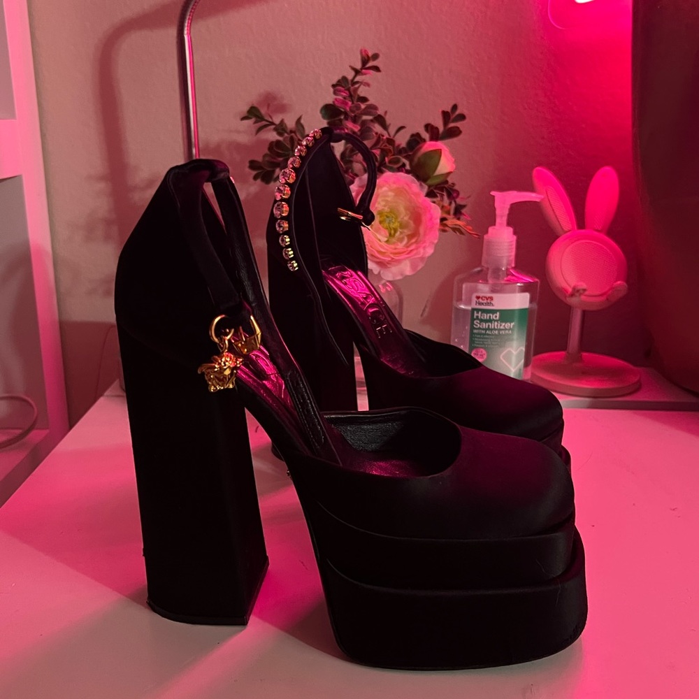 Versace Black Platform Heels - Picture 6 of 8